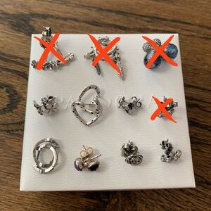 *DO NOT PURCHASE* Like New Pandora Earrings *Please read description*